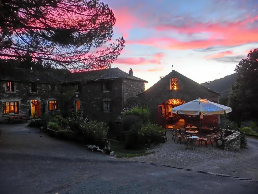 Domaine La Libaudie Hotell La Bastide-Solages Exteriör bild